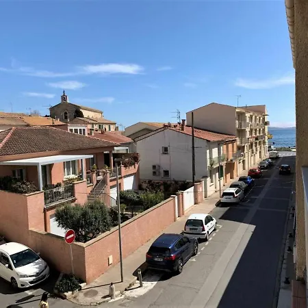 T2 Avec Terrasse Ensoleillee Et Garage Privatif - Fr-1-604-30 * Mèze
